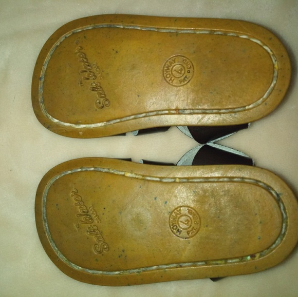 Toddler Saltwaters size 4 toddler - Picture 3 of 3